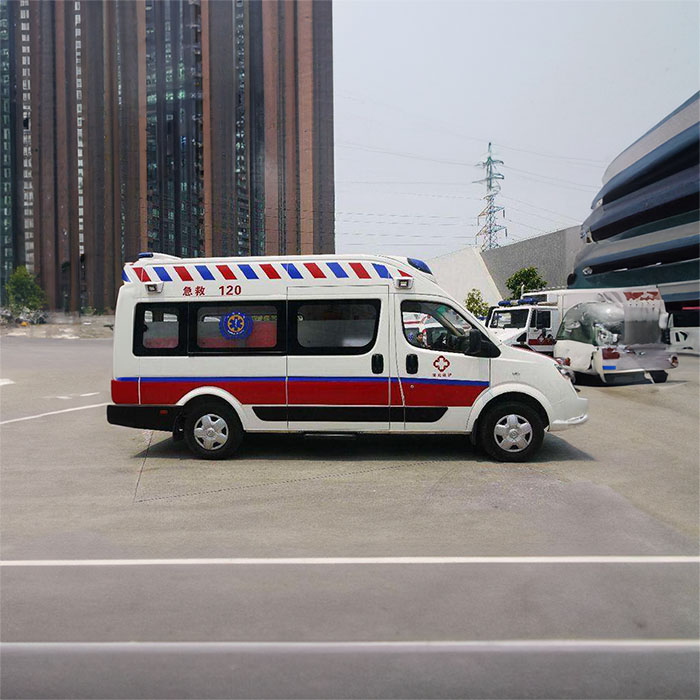 自贡高铁病患救护车转运案例